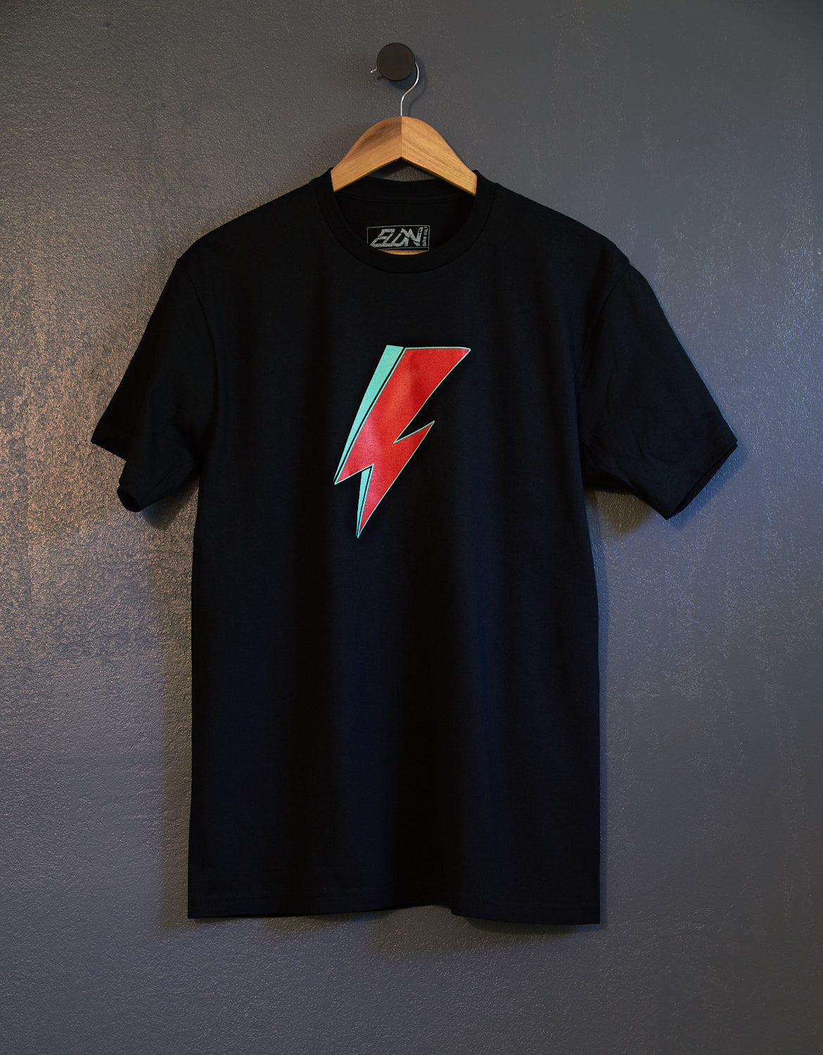 Strike 73' Tee